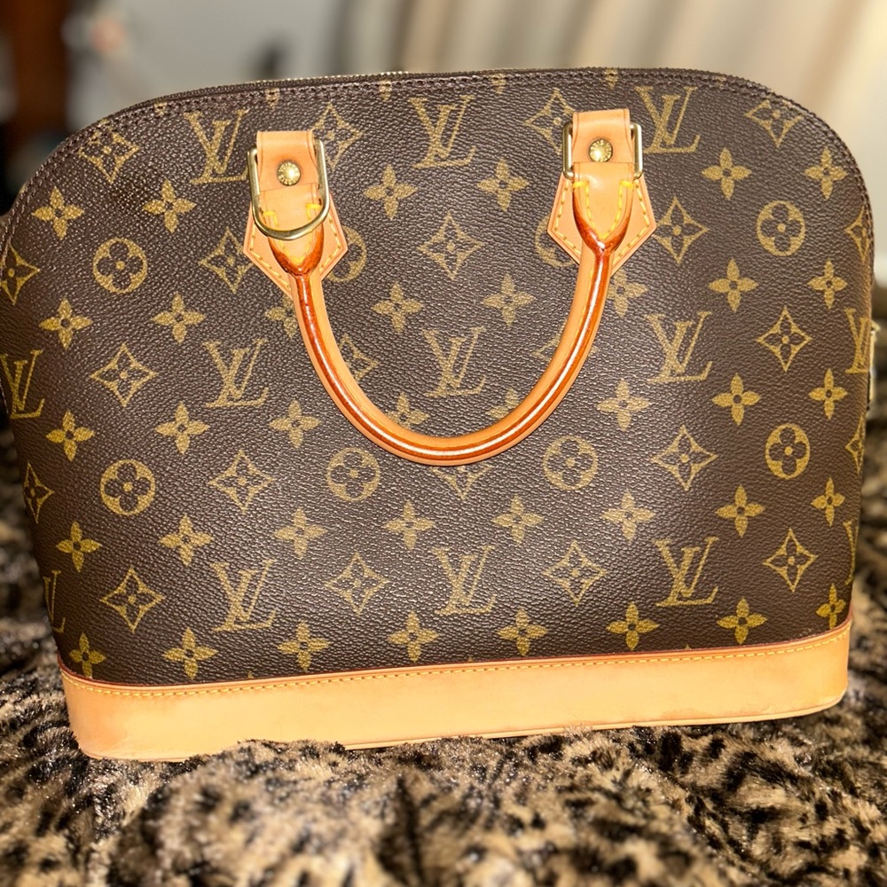 Louis Vuitton ALMA